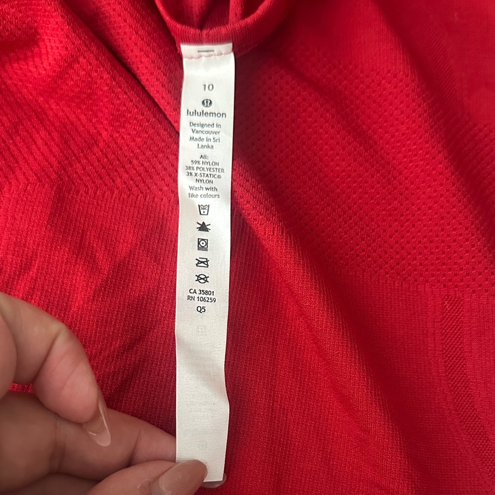 NWT lululemon Swiftly Tech Racerback Tank - RARE Red - Picture 6 of 9